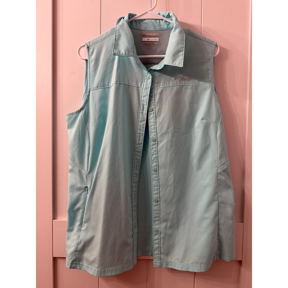 Columbia Women's PFG Tamiami Sleeveless Shirt in a light blue color sz XL